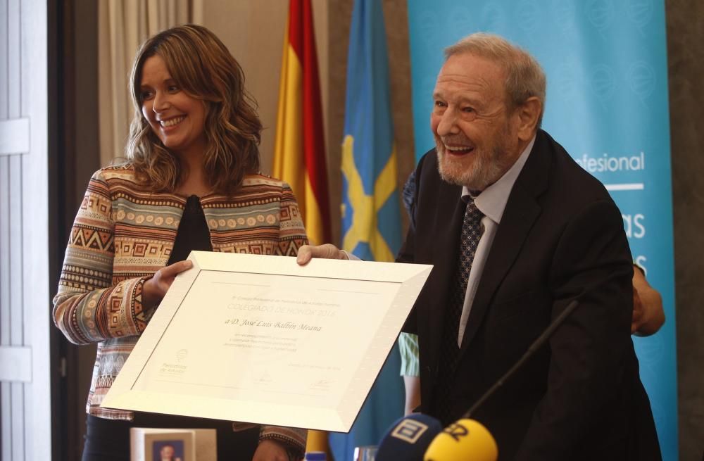 Nombramiento de José Luis Balbín como Miembro de Honor del Colegio de Periodistas