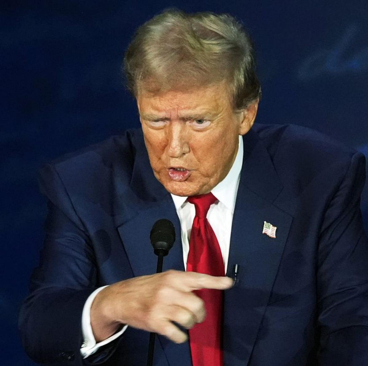 Trump, devorat en directe Trump, devorat en directe