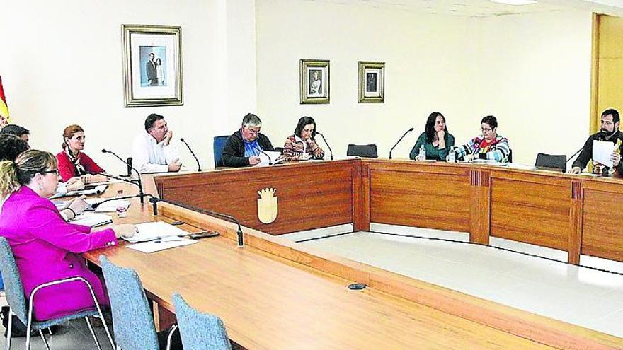 El Ayuntamiento de San Miguel de Salinas alegará en contra de la tramitación autonómica de la mina de yeso