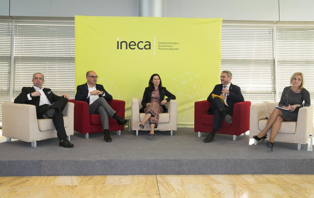 Presentación del informe de Ineca en el Distrito Digital