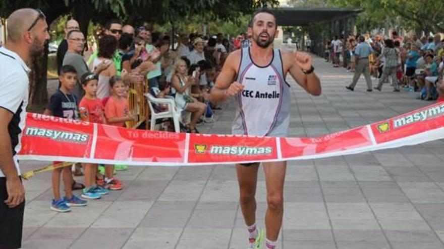 Los corredores de Antella dominan la XXXII Volta a Peu de Villanueva de Castellón