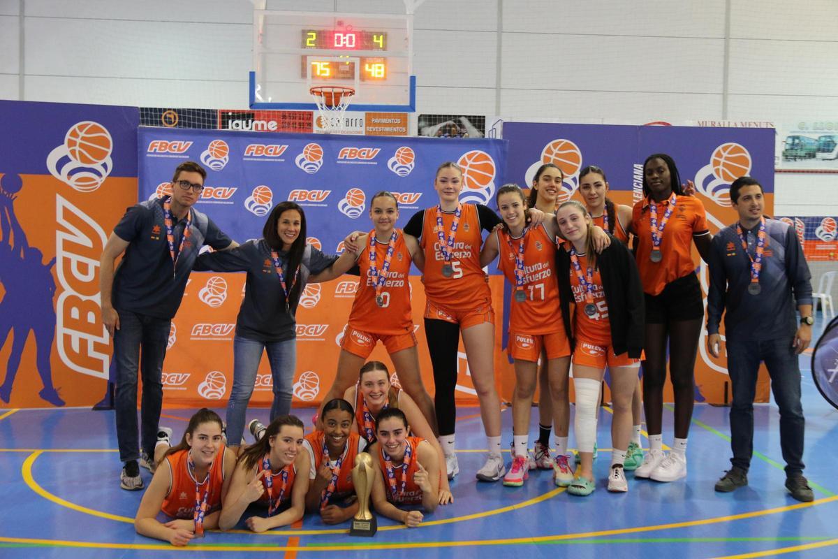 En la Fase Final Júnior Femenino Autonómico se proclaman campeonas el Valencia BC.