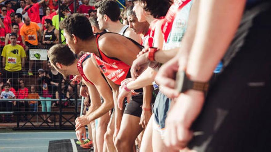 Salida del Ekiden Valencia en el Estadio del Turia