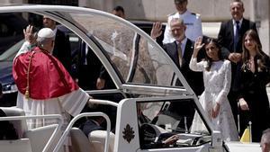Madrid. 06.06.2026. Ambiente en el Palacio Real, durante la visita del Papa León XIV. Los reyes, la princesa y la infanta se despiden del Papa en el Palacio Real