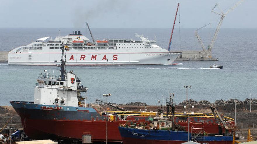 Un ferry de Armas.