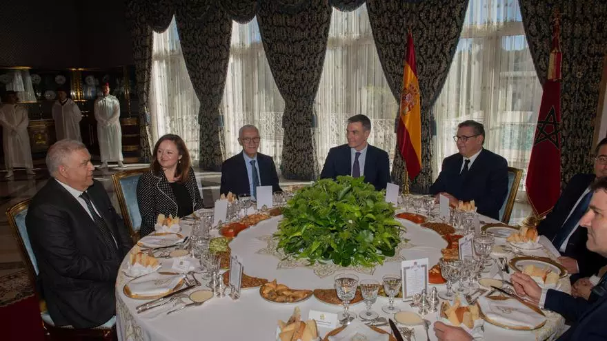 Sánchez comparece ante los medios tras su reunión con el rey de Marruecos, en directo