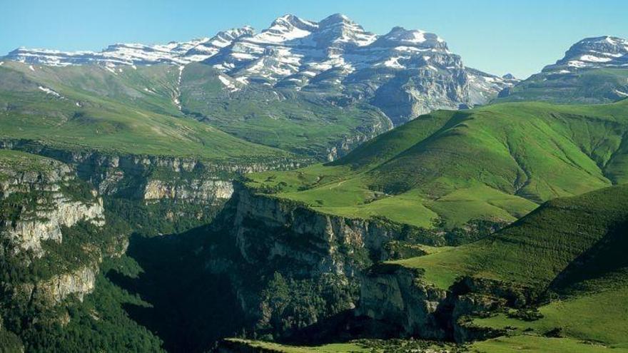 Vecinos de Ordesa y Picos de Europa participan en un programa de intercambio