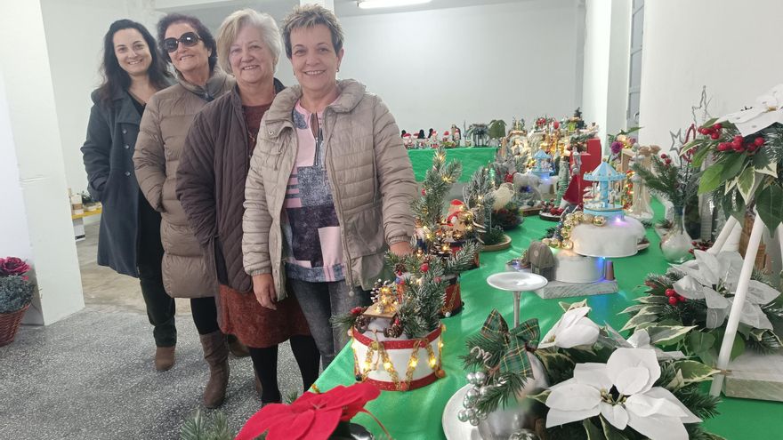 Un Belén hecho a mano, estrella del mercadillo navideño de El Arbolón