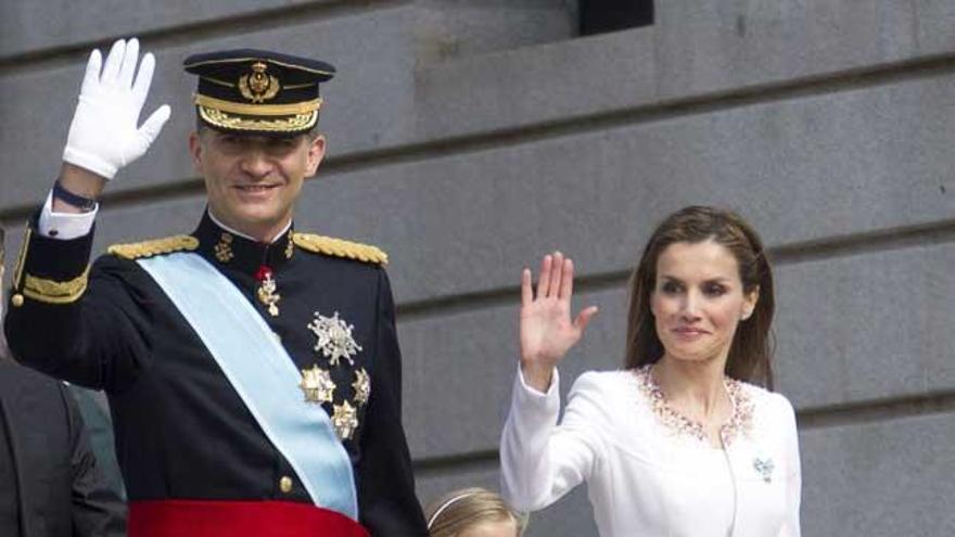 Letizia y las infantas, con calzado alicantino