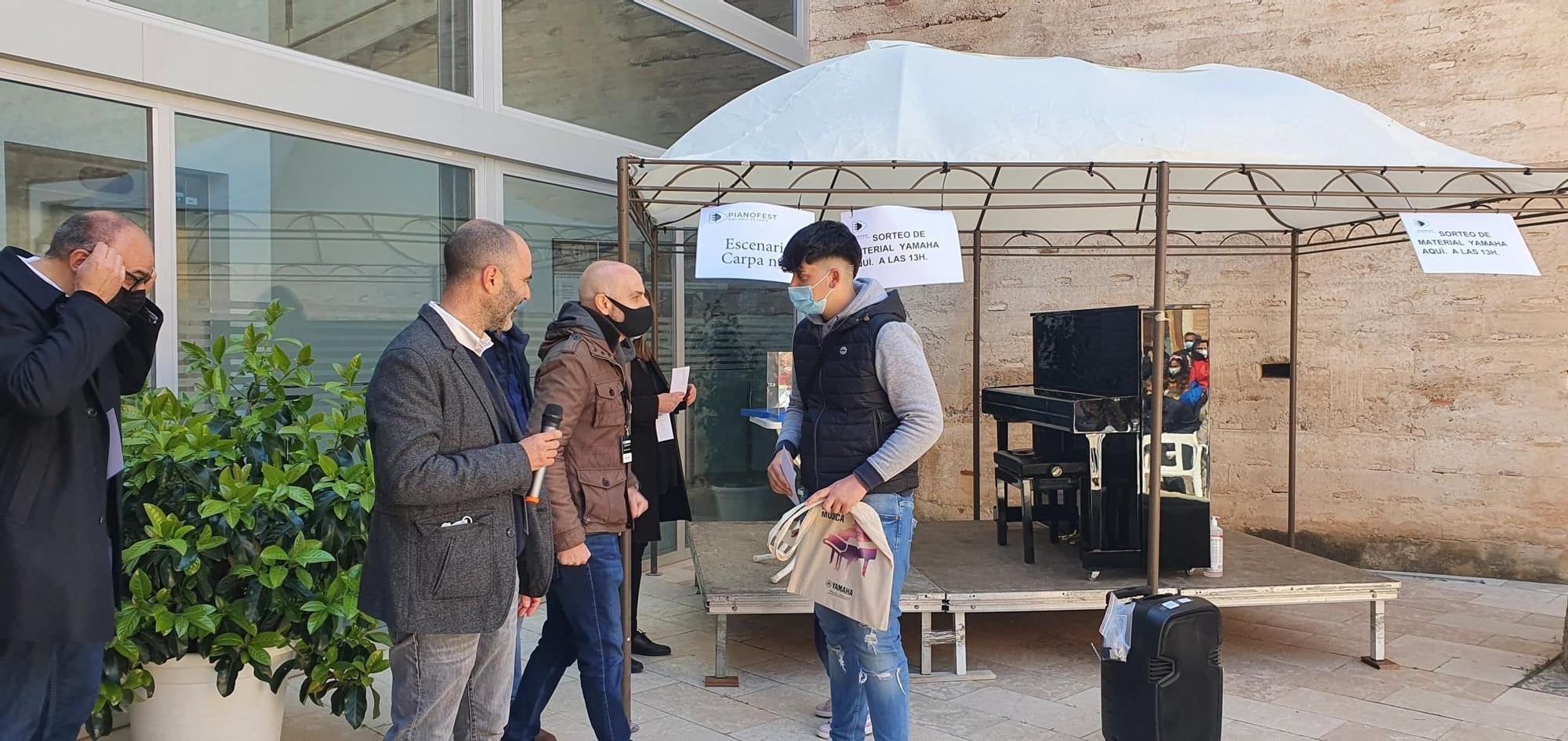 El Pianofest inunda de música el Castell de Riba-roja