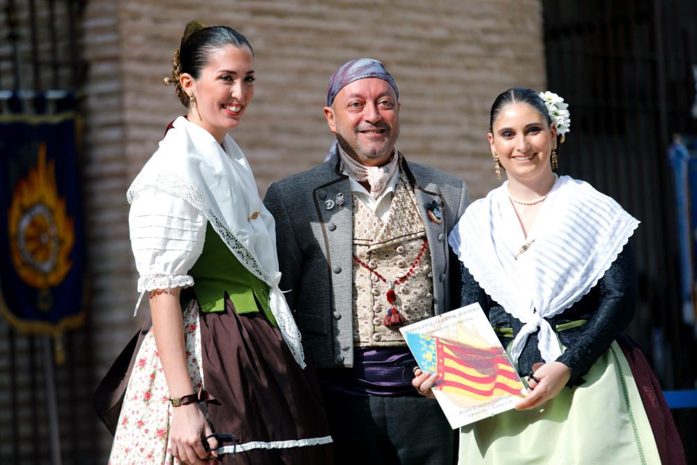 Homenaje a la Senyera de las fallas del Marítimo