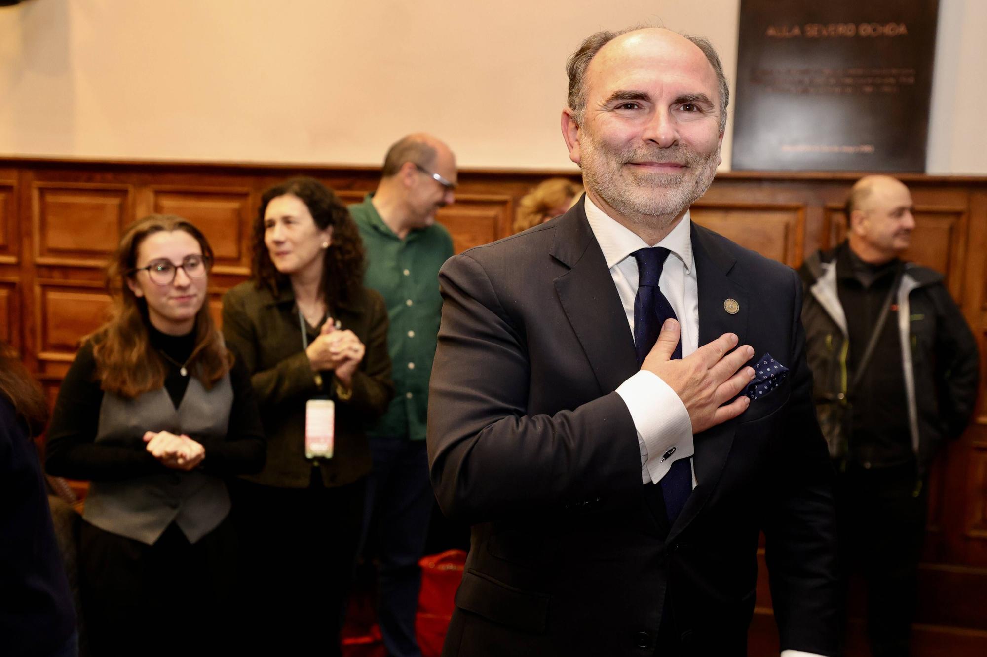 EN IMÁGENES: las votaciones para elegir al próximo Rector de la Universidad de Oviedo