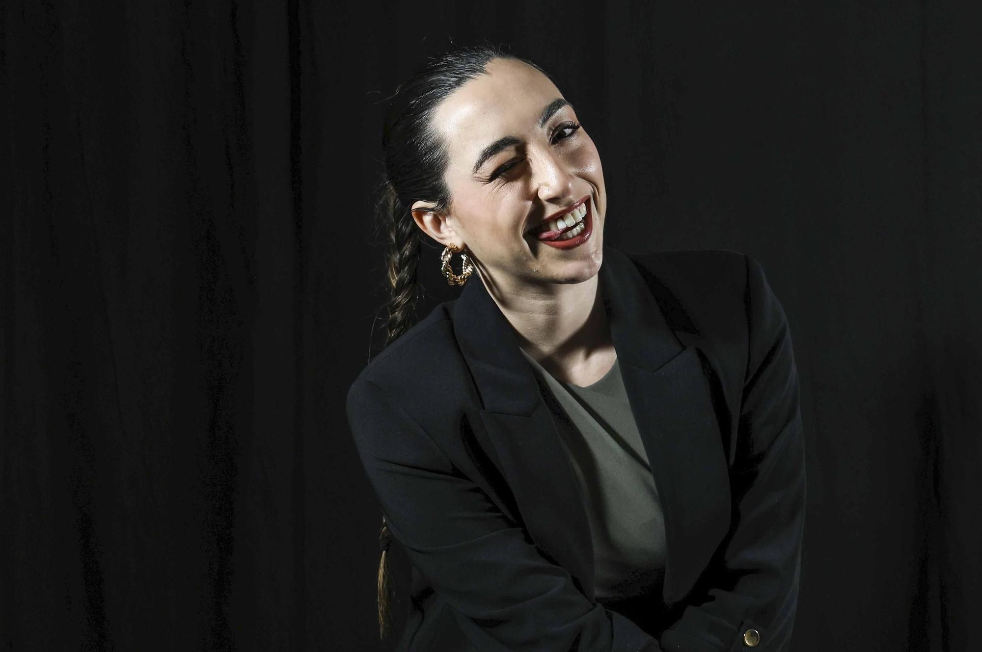 La alicantina Asheerah presenta su canción "Nubes"