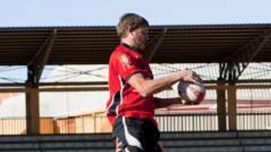 El Tavernes RC desperdicia su ventaja y cae derrotado ante el RC Dénia por 17-10