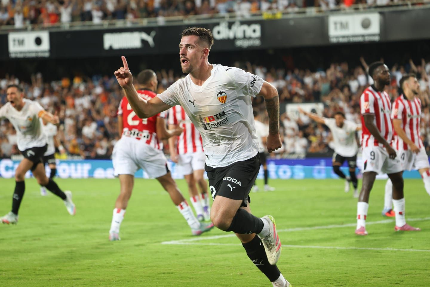 El Valencia CF - Athletic Club jugado en Mestalla, en imágenes