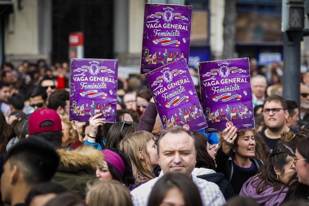 Búscate en la mascletà del 8 de marzo