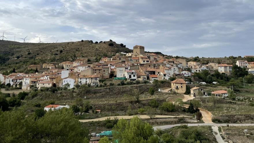 Un pueblo de Castellón de 180 habitantes crea vivienda social para atraer familias y trabajar en la zona