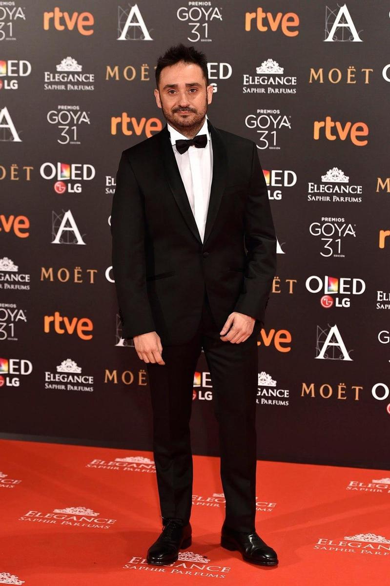 Premios Goya 2017: Juan Antonio Bayona con traje de Massimo Dutti