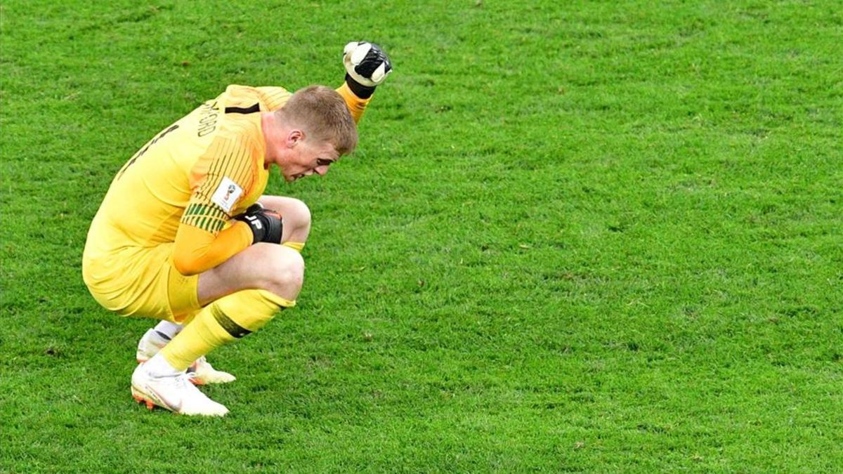 Pickford, un joven cancerbero hundido tras la derrota