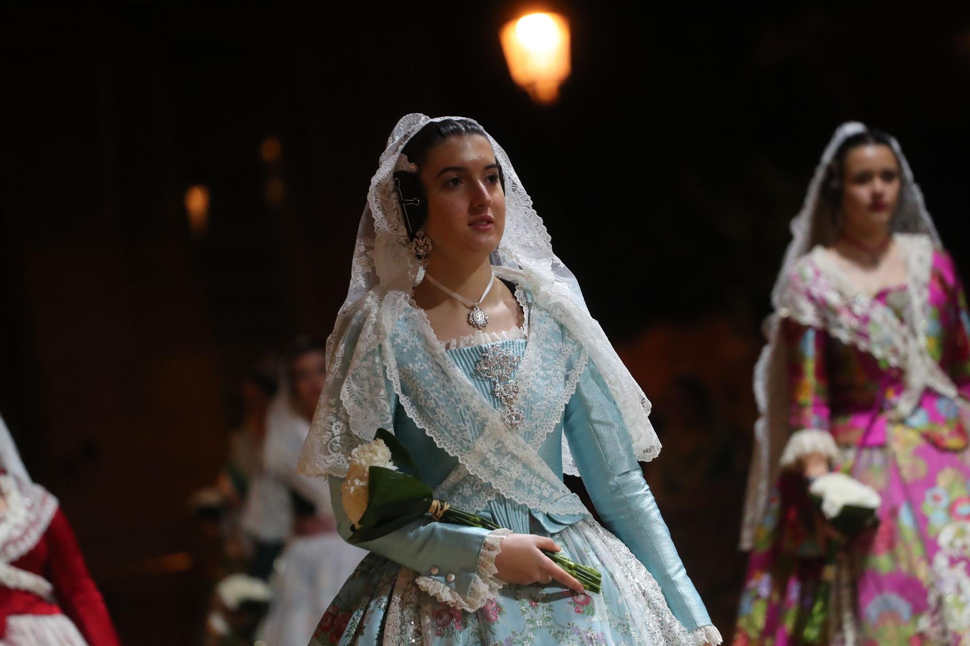 Búscate en el primer día de ofrenda por la calle de la Paz (entre las 22:00 a las 24:00 horas)