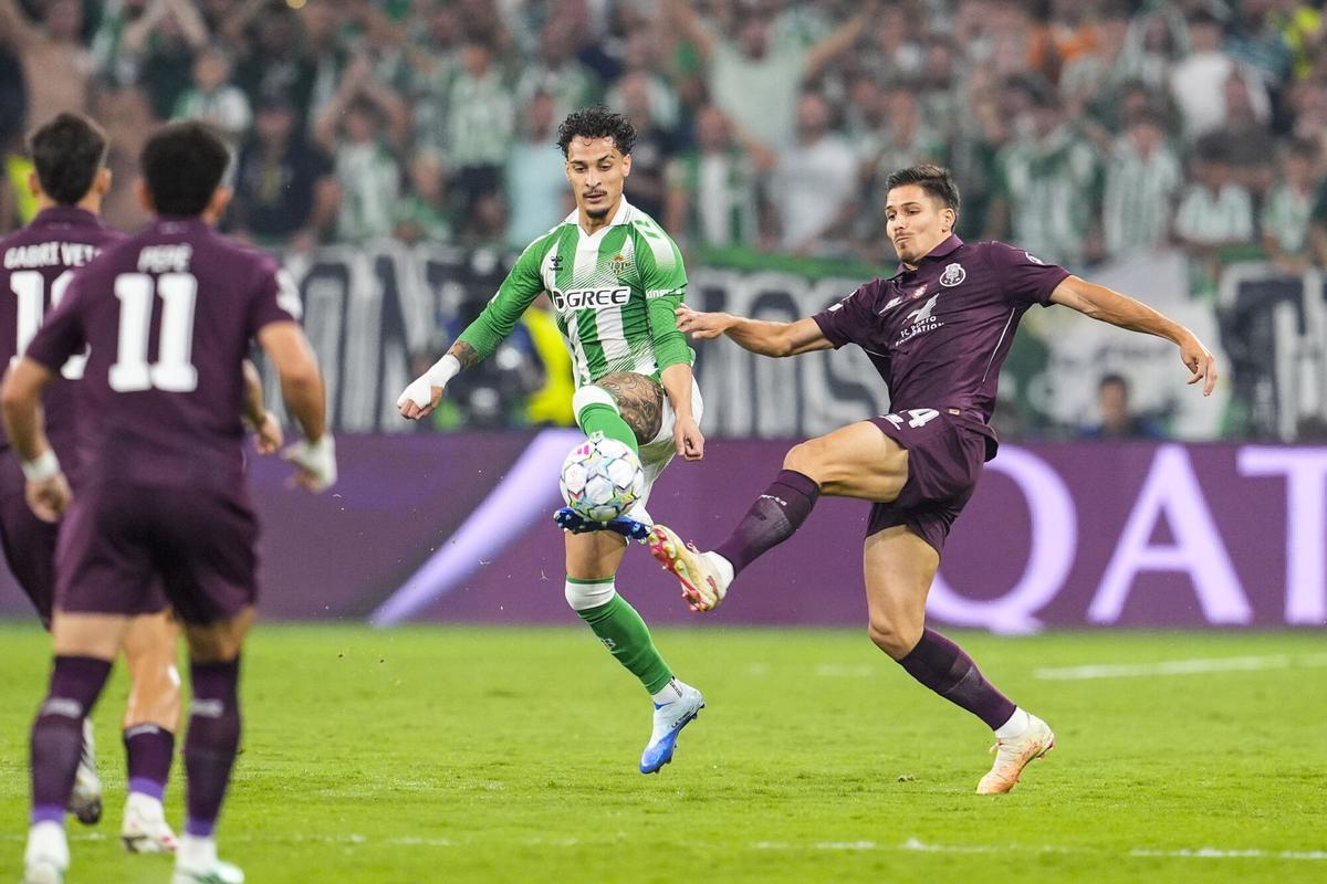 Una imagen del Real Betis - Oporto. Una imagen del Real Betis - Oporto.