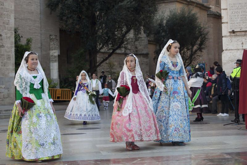 Comisiones falleras que han desfilado hasta las 18:00 horas.