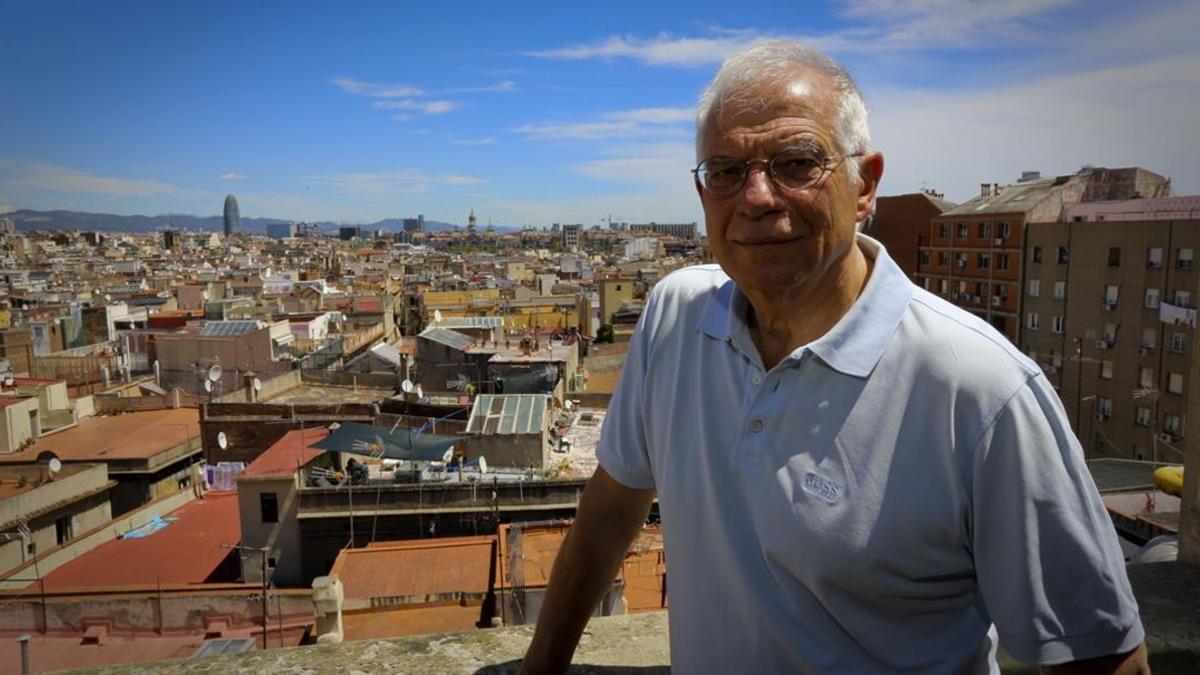 El exministro socialista Josep Borrell, posa para EL PERIÓDICO en Barcelona.