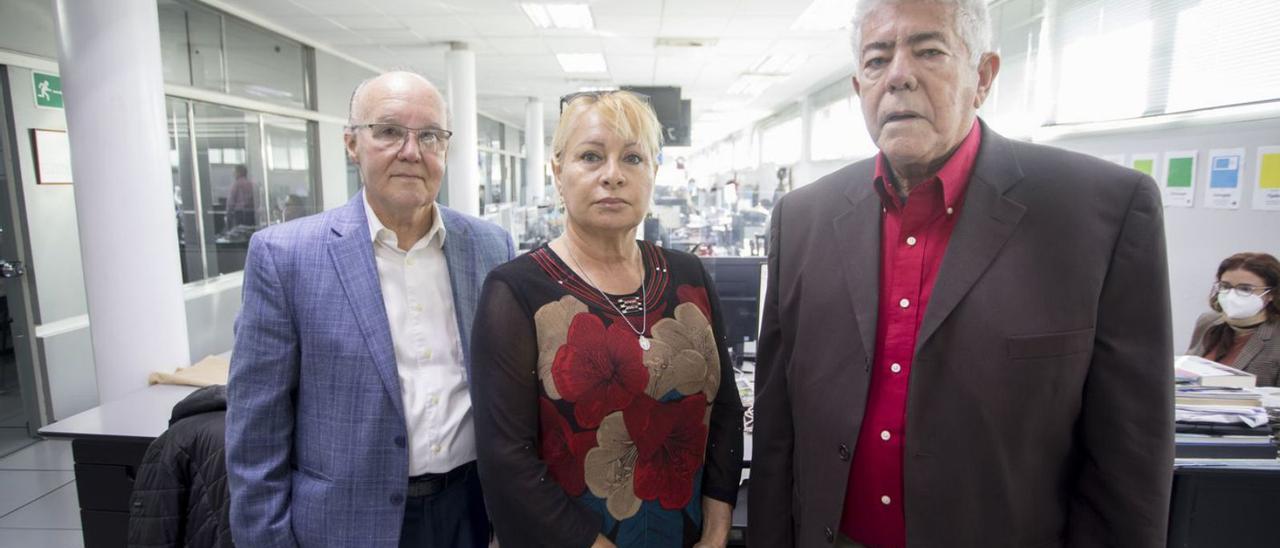 Los expresos cubanos Luis Zúñiga, Maritza Lugo y Ángel de Fana.  | FERNANDO BUSTAMANTE