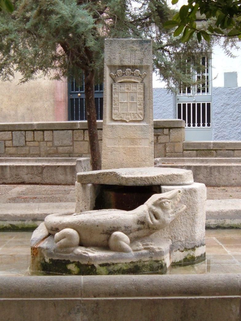No puedes irte de Jaén sin descubrir la leyenda del Lagarto de la Magdalena.