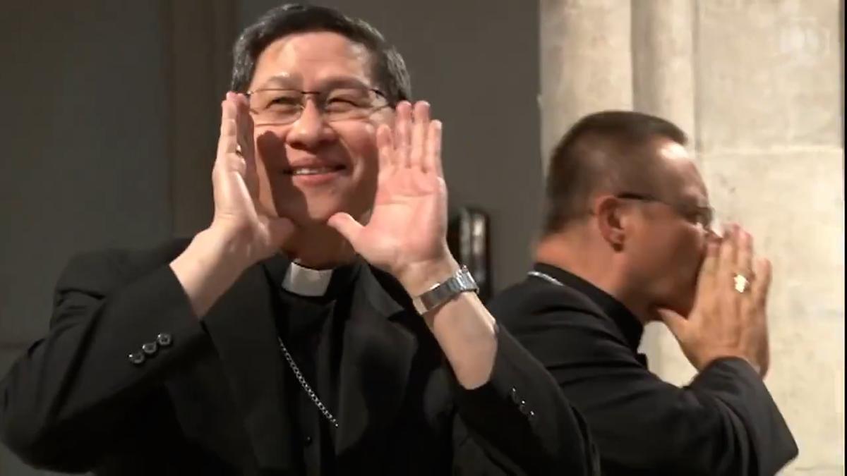 El baile viral de Luis Antonio Tagle, uno de los cardenales favoritos para ser el nuevo Papa