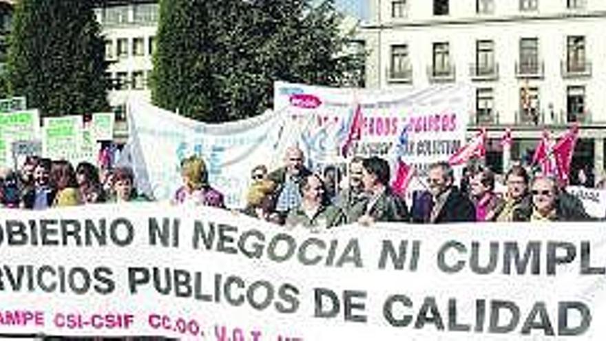 Protesta de funcionarios de Educación en Oviedo.