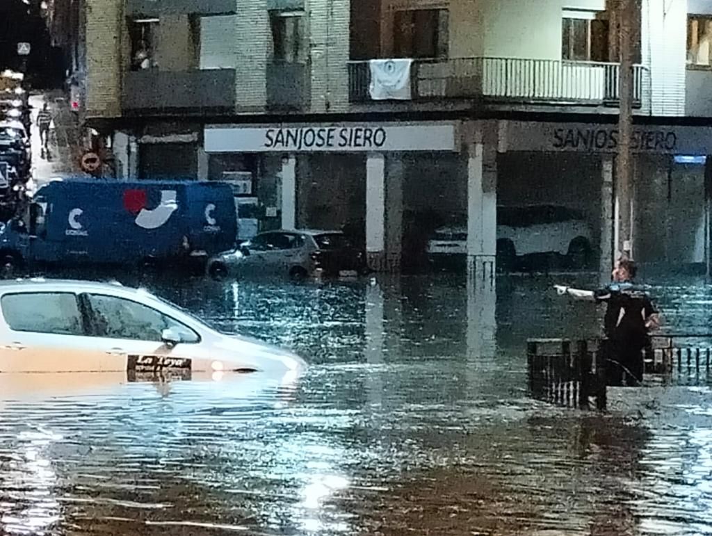 En Imágenes: Inundación en Pola de Siero tras una espectacular tromba de agua