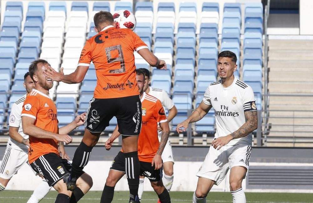 El Cartagena cae ante el Castilla en un malísimo partido