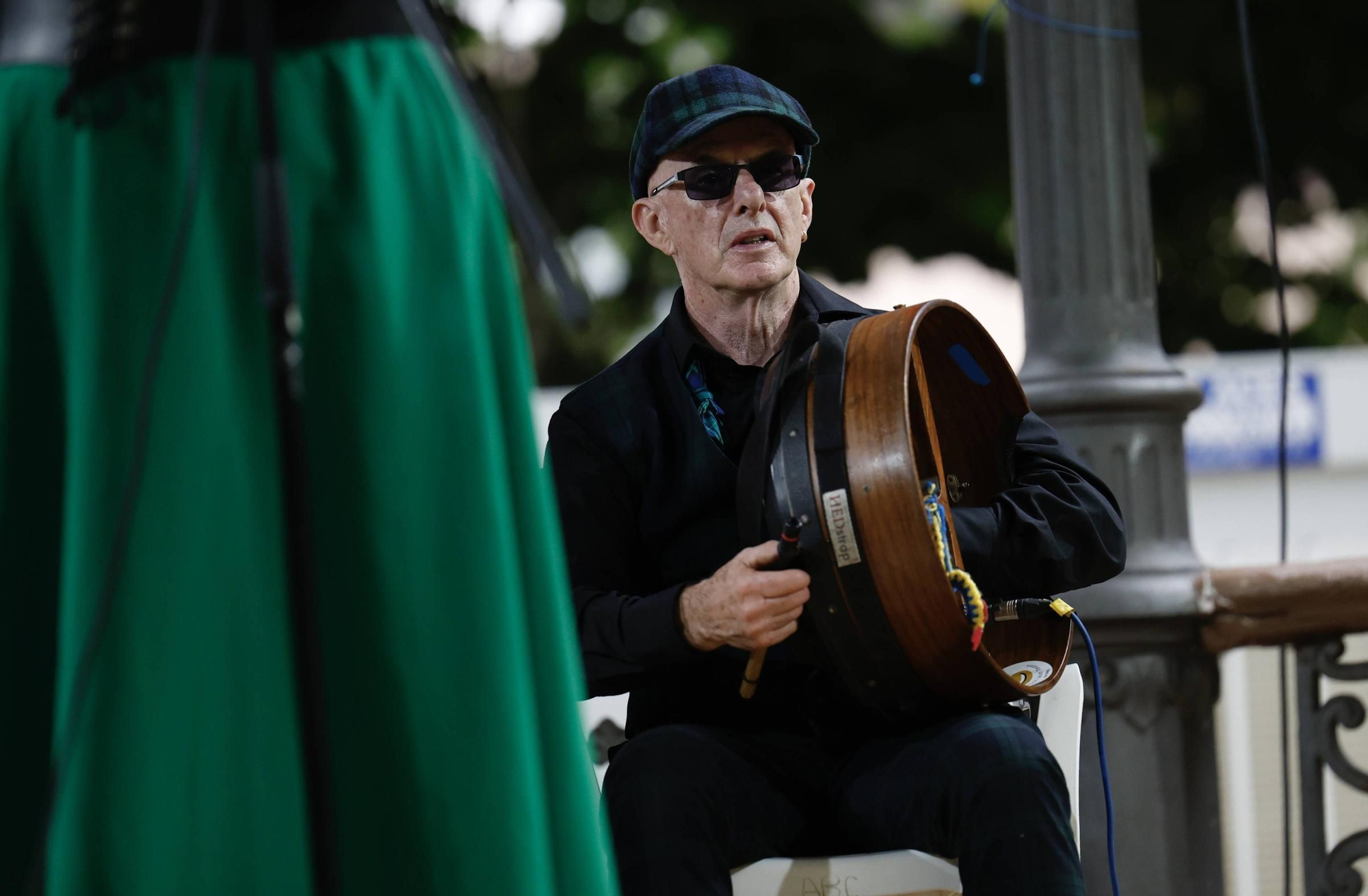 Así fue la colorida actuación del grupo norirlandés "Keltic Flair" en el festival Intercélticu de Avilés