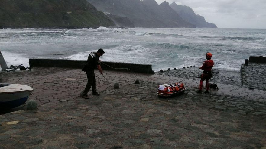 La intervención de un agente de la UMEN permitió salvar la vida a una turista en el Roque de Las Bodegas.