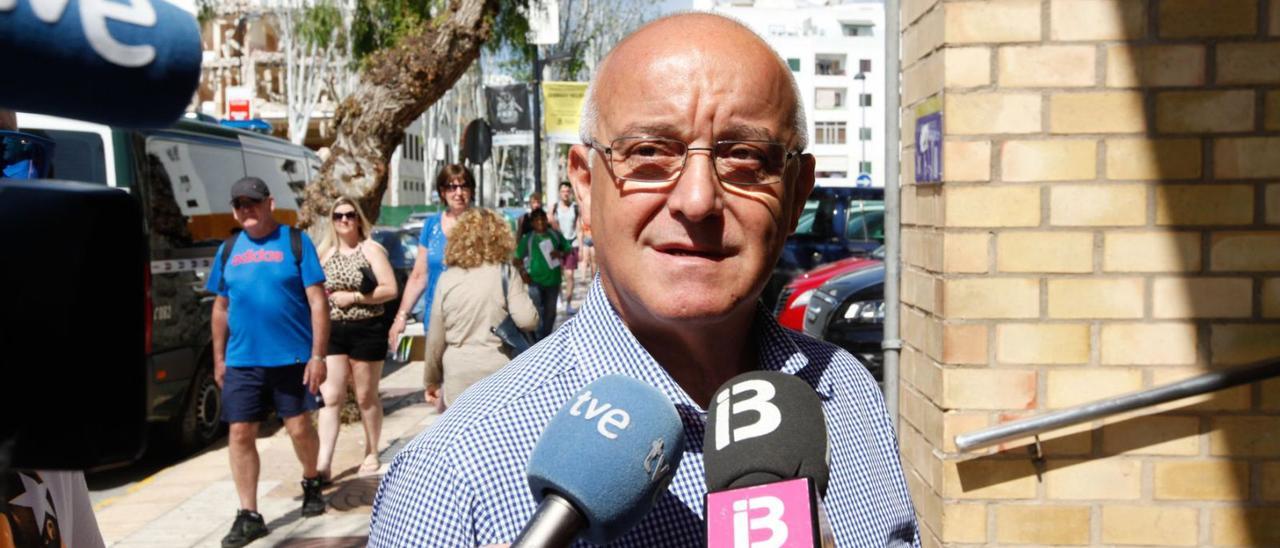 José Sala en los juzgados en mayo de 2016 para declarar por el 'parking' de Sant Antoni... no por dar una licencia en Cala de Bou.