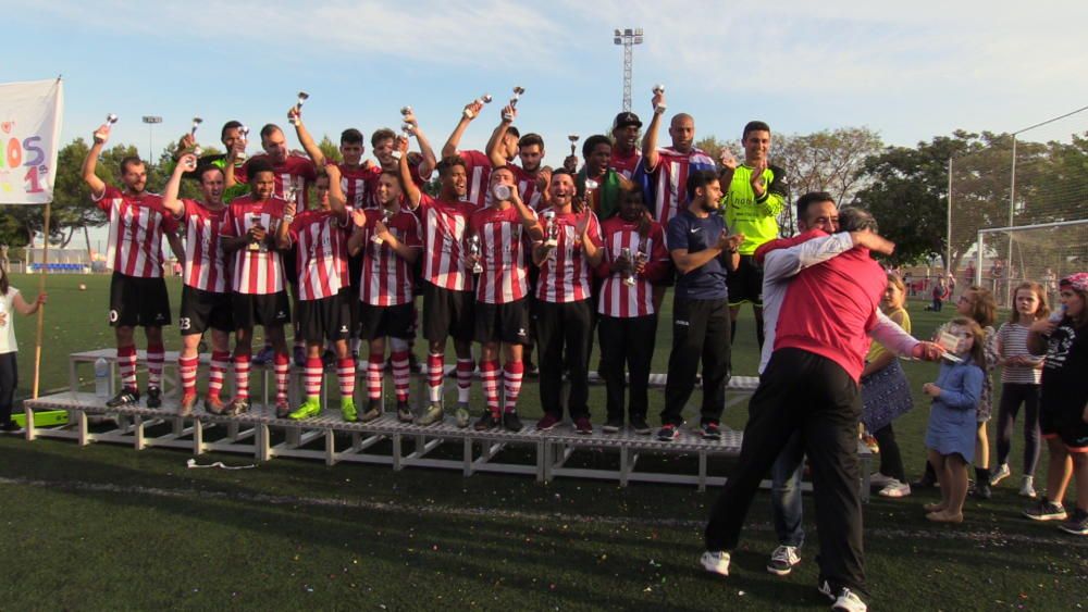 El Montesinos celebra el ascenso por todo lo alto