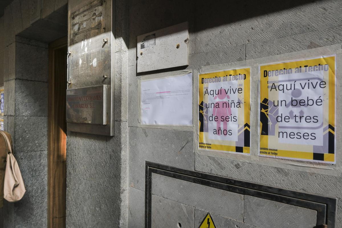 Paralizan el desahucio de ocho familias en Nicolás Estébanez