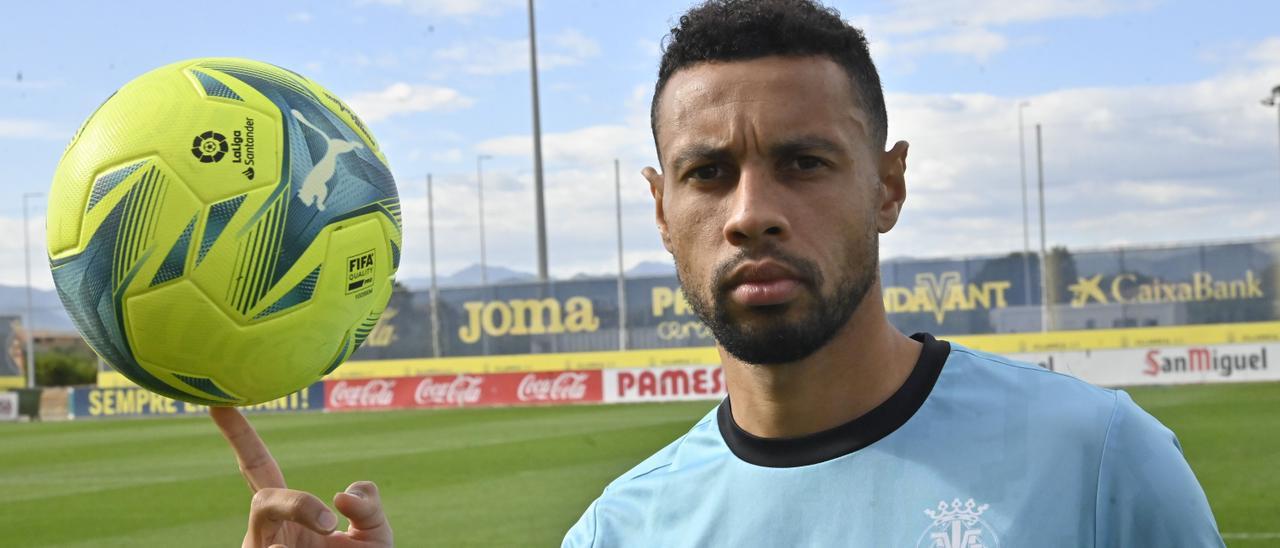 Francis Coquelin disfruta, a sus 30 años, de su mejor momento en el Submarino, tras dejar atrás una primera temporada marcada por las lesiones