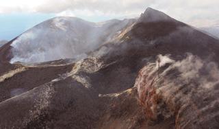 Casi dos meses después, la lava del volcán de La Palma hierve a 900 grados