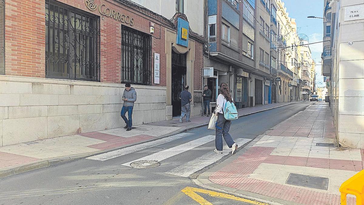 Uno de los cruces en los que se implantará esta nueva tecnología es el situado en la calle Mayor a la altura de Correos.