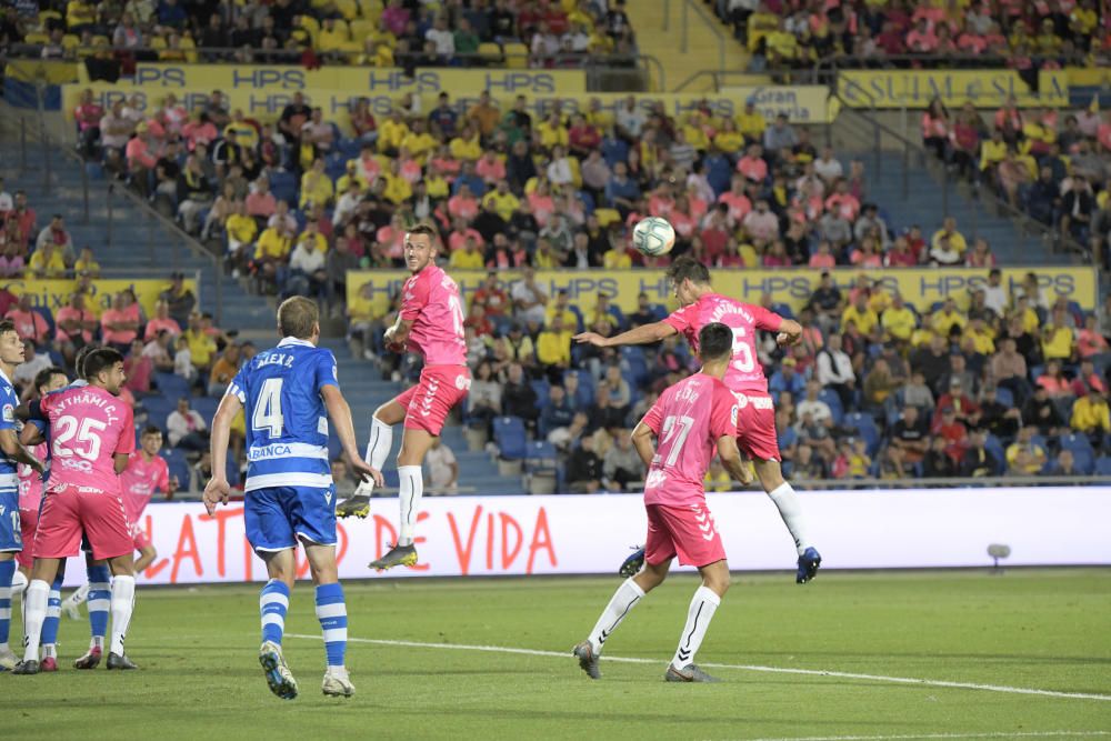 El Dépor se hunde ante la UD Las Palmas.