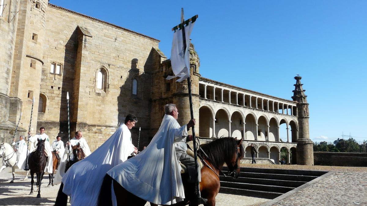 Orden de Alcántara en el Conventual de San Benito.