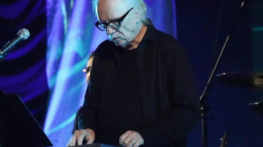 El concert del mestre del terror John Carpenter posa la cirereta al Festival de Sitges