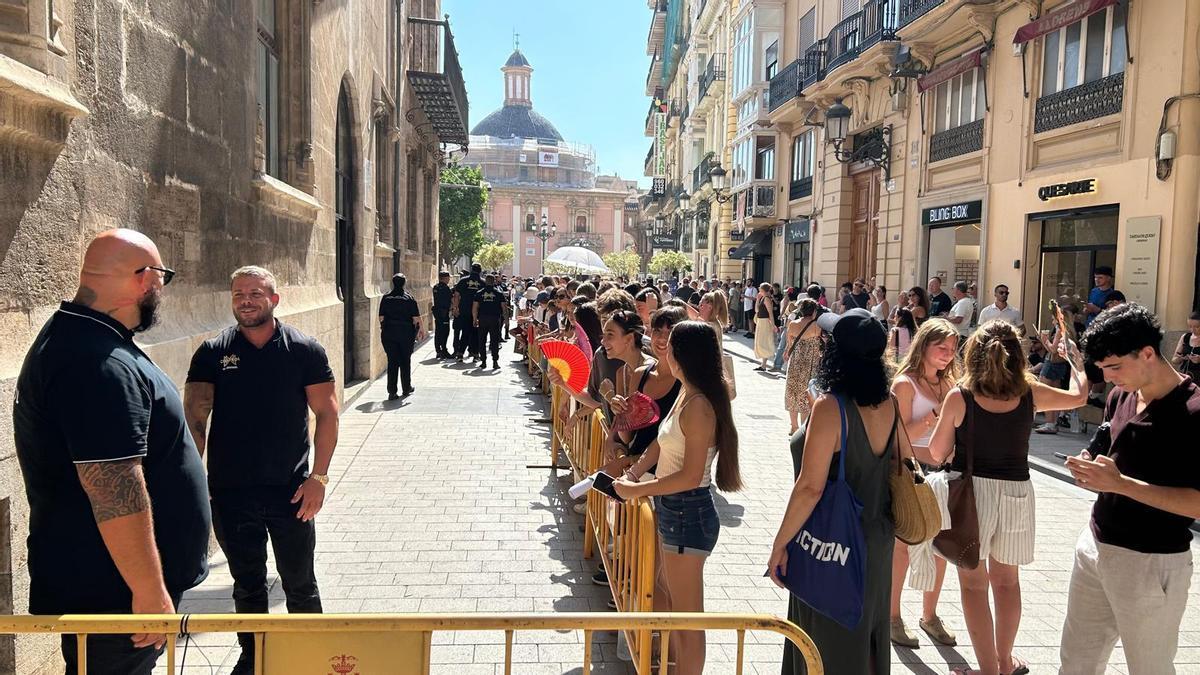 Imagen de las puertas el Palau de la Generalitat
