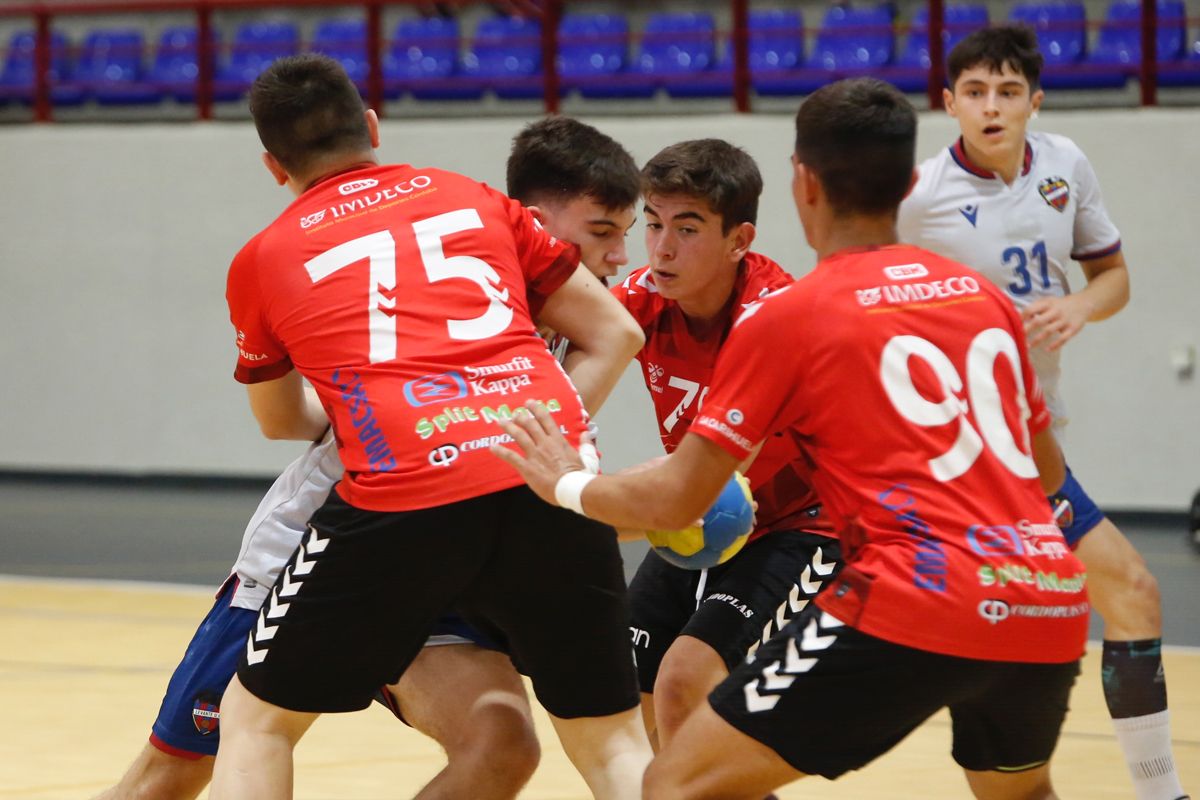 Las imágenes del CajaSur - Levante, del intersector de balonmano