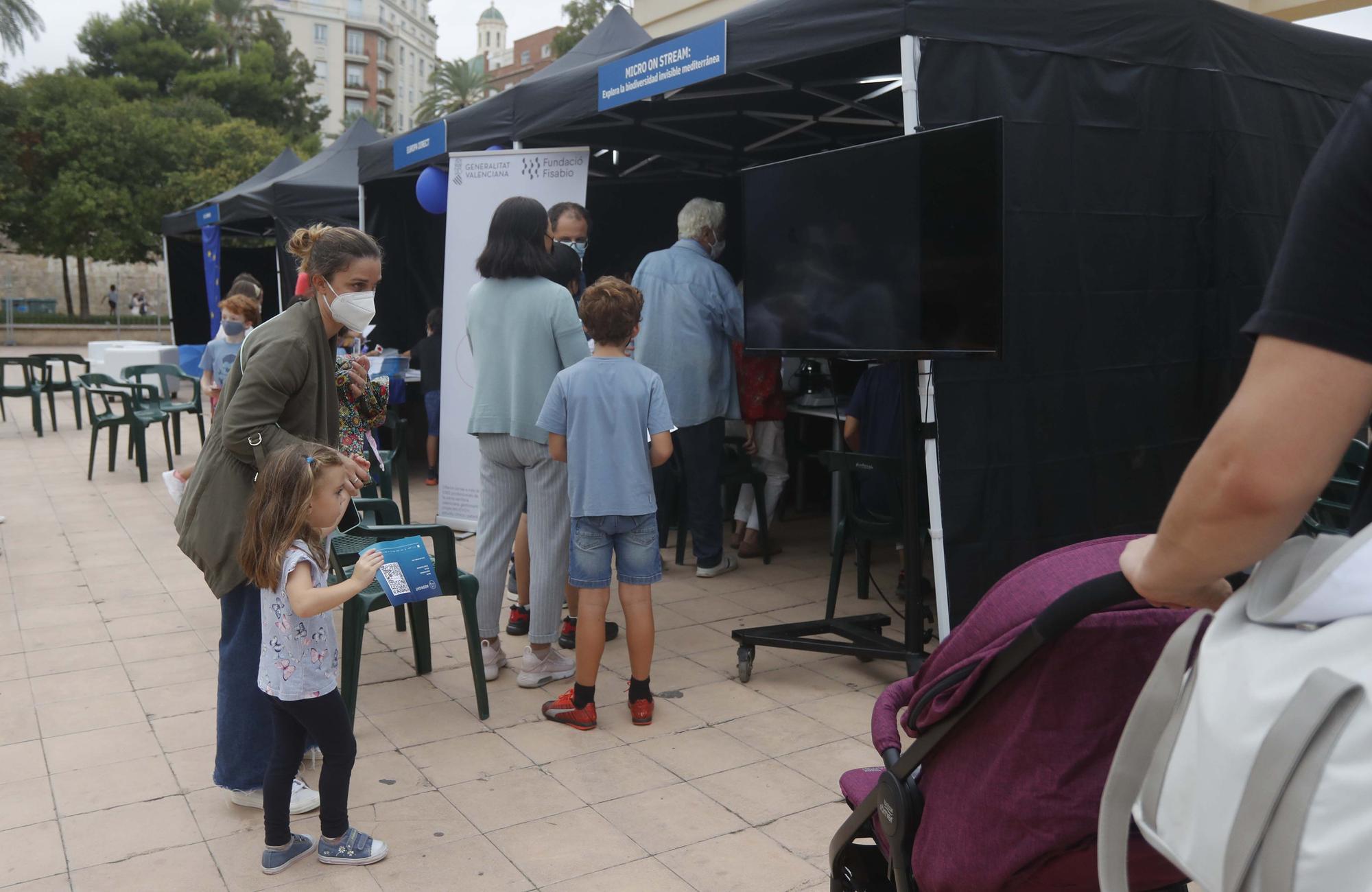 La ‘Nit Mediterrània de les Investigadores’ acerca la ciencia a los niños