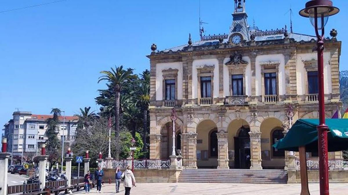 Vista del Ayuntamiento de Villaviciosa.