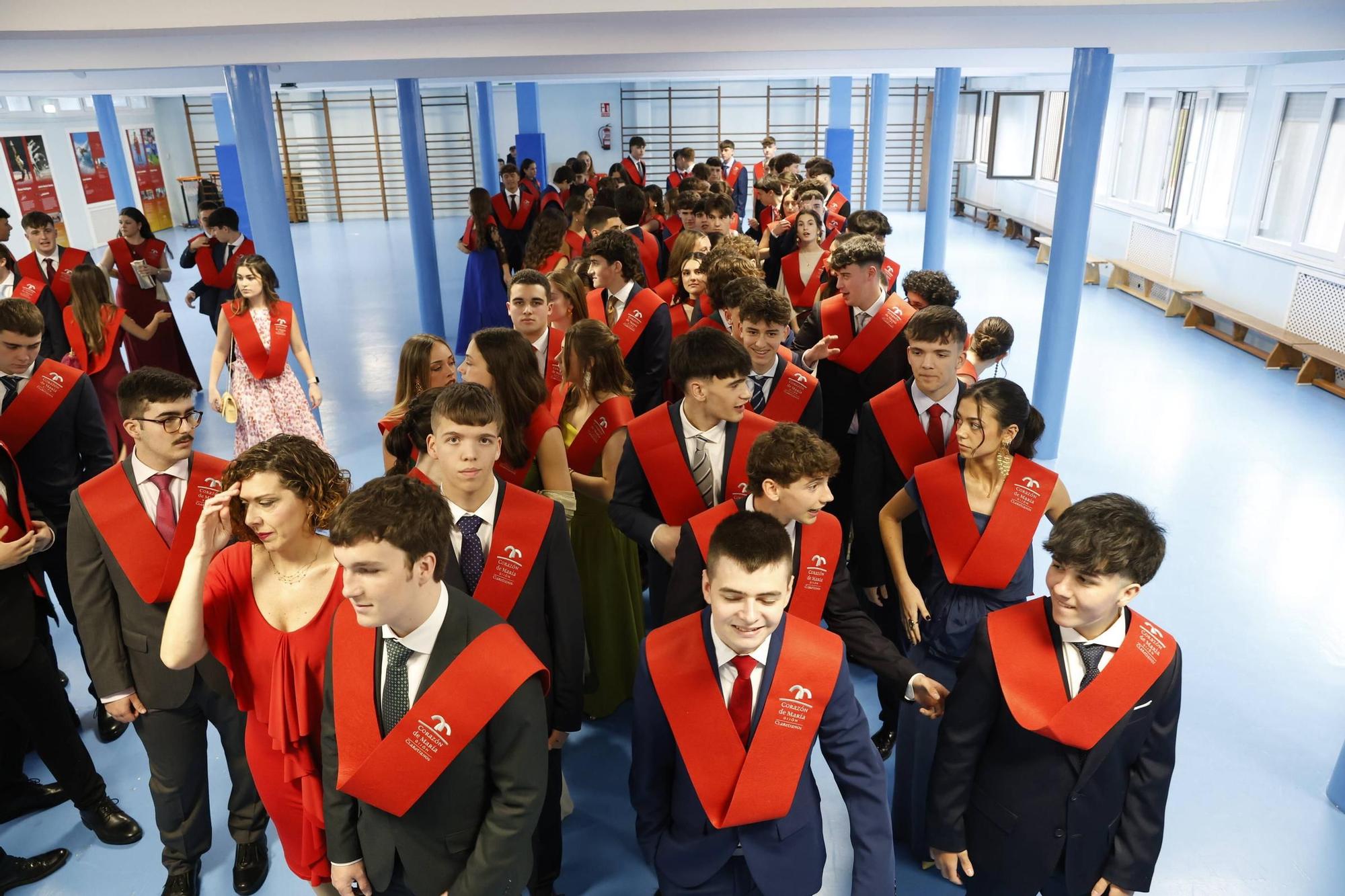 Los colegios e institutos de Gijón se van de graduación (en imágenes)