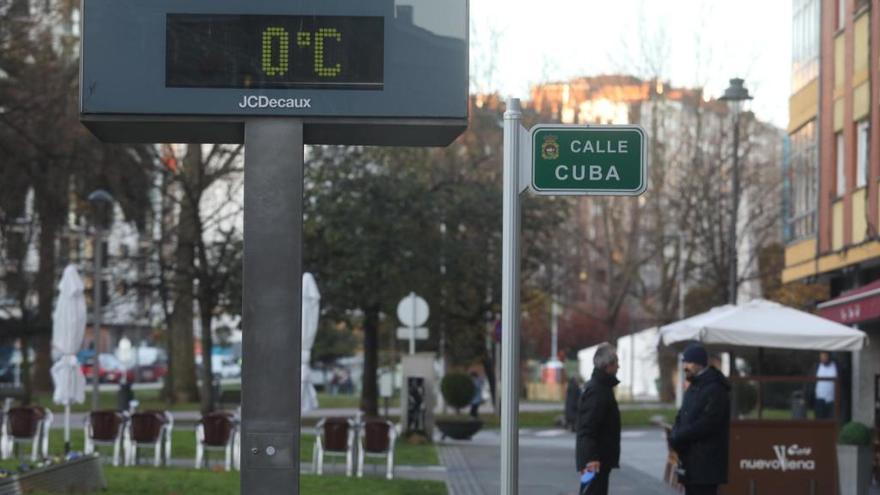 Termómetro a cero grados en la calle Cuba